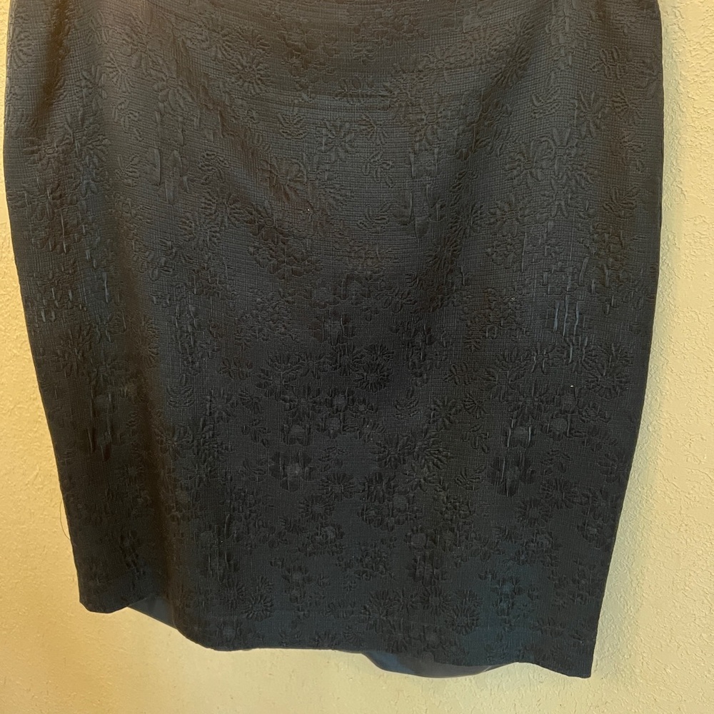 Dana Buchman Navy Textured Pencil Skirt